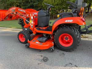 Tracteur Kubota B2601 4x4 neuf/d'occasion avec tondeuse, équipement agricole, livraison rapide, prix avantageux - Product Image 6