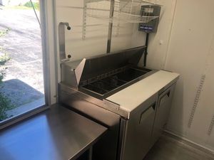 Camion de restauration de 25 pieds avec toilettes intégrées - Product Image 6