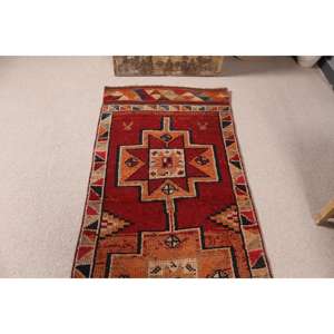 Alfombra turca vintage de 2.8x10.5 pies (86x320 cm), alfombra de lana roja con lunares - Product Image 3