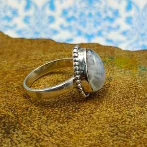À la mode arc-en-ciel pierre de lune pierres précieuses bagues fines Cabochon forme de poire avec incrustation de diamants pour les mariages - Product Image 3