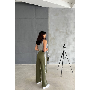 Pantalones Palazzo de Gabardina Color Caqui para Mujer - Product Image 3