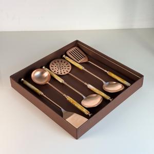 Juego de Utensilios de Cocina de Acero Inoxidable con Mango de Resina, Juego de 6 Cucharas para Servir, Utensilios de Cocina de Metal Grandes - Product Image 5