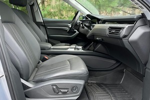 Audi e-tron Premium Plus 2021, usado en buen estado - Product Image 4