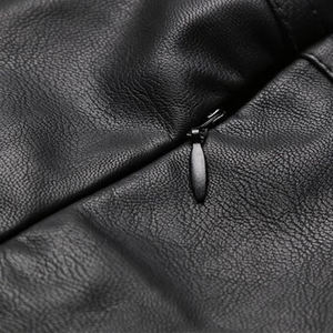 Faldas cortas de cuero PU de color negro de Venta caliente para damas/minifalda acampanada de cintura alta para fiesta informal - Product Image 4