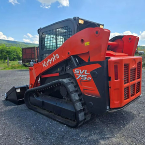 Chargeuse compacte KUBOTA SVL75-2 avec cabine EROPS, chauffage et climatisation, écran avancé avec caméra, hydraulique auxiliaire à haut débit, chargeuse sur chenilles - Product Image 4