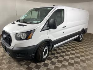 Fourgon utilitaire de transport commercial de grande capacité, modèle Transit-150 Base High Roof Cargo Van 2025, tout neuf, moteur V6 de 3,5 L, propulsion arrière - Product Image 2