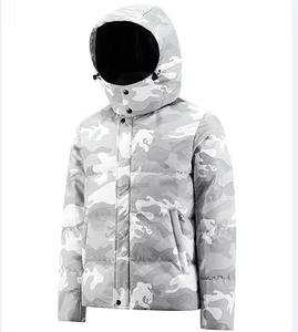 Chaqueta acolchada de invierno con capucha blanca Lona impermeable Estilo formal OEM Logotipo personalizado Pedidos al por mayor - Product Image 1
