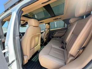 Land Rover Range Rover Sport SE d'occasion propre, modèle 2024 - Product Image 5