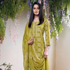 Salwar Kameez catalogue complet de vêtements de fête indiens pakistanais disponibles au tarif de gros - Product Image 1