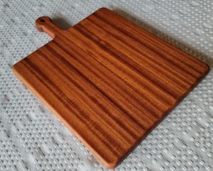 Planche à découper en bois simple et élégante pour la cuisine et les ustensiles de maison en forme et en taille personnalisées Couleur naturelle personnalisée - Product Image 1