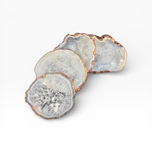 Posavasos de Ágata en Blanco Suave y Gris Hielo con Borde de Cobre para una Decoración de Mesa Sofisticada - Product Image 1