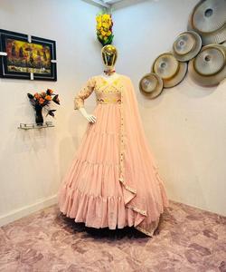 Costume Salwar Kameez de créateur ethnique avec dupatta, en géorgette, lin et soie, broderie, style occidental, longueur complète, pour usage quotidien - Product Image 2