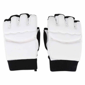 Guantes avanzados de Taekwondo, protección acolchada, material transpirable y correa ajustable para la máxima comodidad y ajuste - Product Image 1