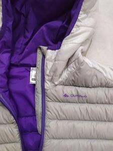 Veste matelassée d'hiver en toile légère matelassée personnalisée OEM pour hommes Vêtements d'extérieur à bulles avec support, manteau à capuche fabriqué au Pakistan - Product Image 2