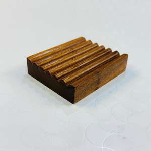 Jabonera Portátil HHO de Alta Calidad, Diseño Moderno para Hogar, Oficina y Restaurante, Segura y Fabricada con Madera - Product Image 1