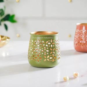 Juego de 3 velas de té de Metal de forma redonda de Color esmaltado diseño de grabado para Decoración de mesa de hogar y boda - Product Image 6