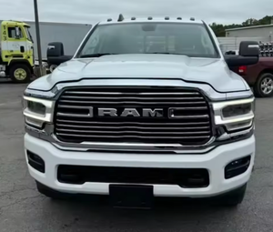 Disponible para Exportación: Camioneta RAM 3500 LARAMIEE Usada del 2023, Cabina Doble, Plataforma Plana - Western Hauler - Product Image 1