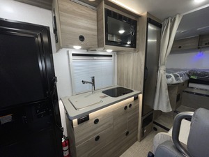 Factory Price Luxury RV Motorhome 4x4 Camper Mobile Home Fully Equipped Off Road Travel Trailer for Family Camping Trips - Product Image 6
