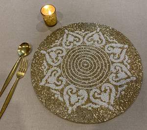 Sets de table vintage écologiques en perles 100% faits à la main durables personnalisables de forme ronde pour la décoration de mariage à domicile - Product Image 4