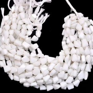 Cuentas de pepitas facetadas de ágata blanca AAA de 12mm-14mm, piedras preciosas de ágata, corte escalonado, cuentas de piedras preciosas semipreciosas naturales para joyería - Product Image 1