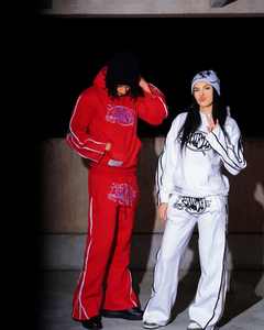 Survêtement personnalisé unisexe lavé à l'acide avec broderie Jogging en coton avec pantalon de survêtement évasé ensemble de sweats à capuche pour hommes hiver - Product Image 2