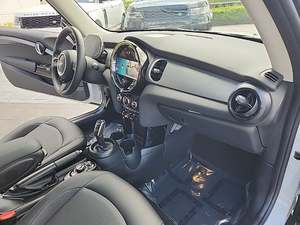 MINI COOPER 2024, 2 Puertas, Hatchback, Tracción Delantera, Listo para Enviar - Product Image 2