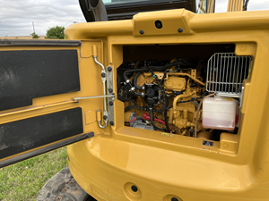 Excavadora Hidráulica Compacta Usada Caterpillar CAT 306 CR de 57.9HP con Radio de Giro Reducido en Venta - Product Image 5