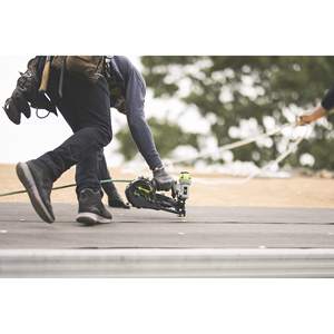 Cloueur pneumatique de 1 pouce pour sous-couche de toiture et membrane d'étanchéité, avec clous de 1 pouce en bobine collée - Product Image 2