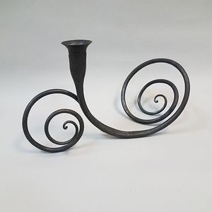 Bougeoir conique noir forgé à la main en métal de fer décoration de la maison pour les occasions de Noël - Product Image 3