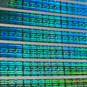 Etiqueta Ovalada Holográfica de Seguridad con Color Azul Torque - Product Image 1