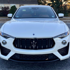 Venta Especial: Auto Usado de Lujo en Excelentes Condiciones, Maserati Levante Modena 2022, Listo para Envío - Product Image 2