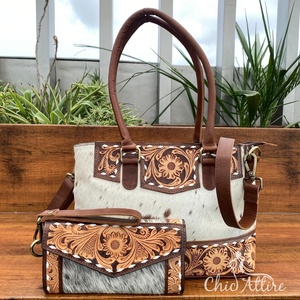 Luxe 2PC en cuir véritable repoussé fourre-tout et portefeuille avec bracelet combo ensemble nouveau 2025 élégant en gros Designer ensemble pour les femmes - Product Image 1