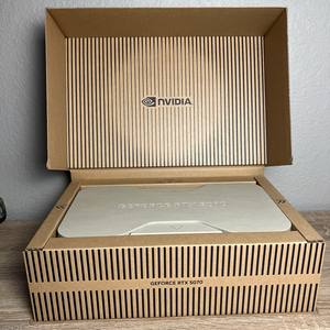 Tarjeta Gráfica NVIDIA GeForce RTX 5090 Founders Edition FE GDDR7 de 32GB, GPU GDDR7 PCI-E - Product Image 2