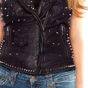 Chalecos de Cuero Americanos Personalizados para Motociclistas Premium - Chaleco de Alta Calidad para Motociclistas y Uso Casual para Hombres y Mujeres - Product Image 6