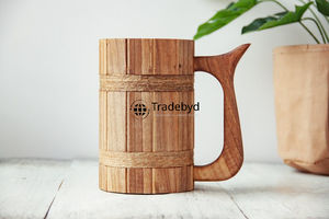 Idéal pour les coffrets cadeaux de cuisine, cette tasse en bois se marie avec les essentiels de cuisine faits à la main Tradebyd - Product Image 4