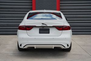 คุ้มค่า! รถยนต์ซีดานมือสอง ปี 2024 รุ่น X-F P300 R-Dynamic SE AWD เครื่องยนต์ 2 ลิตร I4 เกียร์อัตโนมัติ 8 สปีด เบาะหนัง - Product Image 6