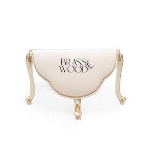 Mesa de Centro de Estilo Francés de Lujo con Tapicería de Tela Blanca y Marco de Madera con Hojas de Oro Talladas a Mano para Interiores Clásicos - Product Image 3