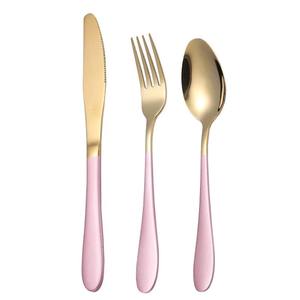 Ensemble de couverts modeste avec manche noir et tête dorée mate pour la salle à manger à domicile, le bureau, le garde-manger, les buffets, les fêtes et les occasions spéciales - Product Image 2