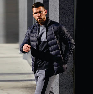 Veste Puffer Vente en gros Logo personnalisé OEM Veste d'hiver imprimée de haute qualité pour hommes Veste bulle Puffer avec poches - Product Image 4