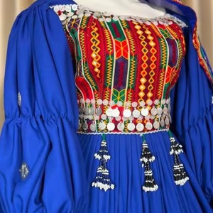 Vestido de Mujer Étnico Tradicional Bohemio Vintage con Botones de Encaje Ecológico Hecho a Mano en Afganistán - Product Image 4