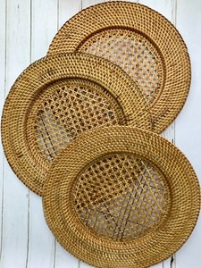 Assiette de chargeur en rotin durable avec charme rustique, design élégant en bois, parfaite pour les événements de mariage et ajoutant une touche naturelle aux repas - Product Image 6