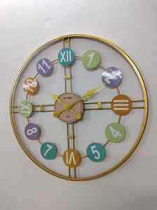 Ak horloge murale numérique moderne décorative en laiton doré pour la maison - Product Image 2