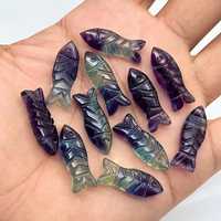 Perles de pierres précieuses sculptées en forme de poisson en fluorite multicolore 23X9 MM Charmes de poisson en cristal pour bijoux