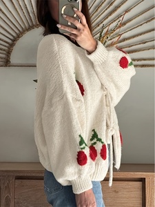 Оптовая продажа, Женский жаккардовый кардиган с вышивкой - Product Image 3