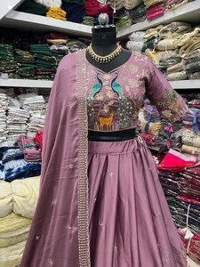 LANZAMIENTO DE NUEVO LEHENGA CHOLI DUPATTA DE DISEÑO MODERNO PARA FIESTAS, 2 COLORES, MATERIAL CHIGNON PURO para FIESTAS, Zain Exports - Product Image 3