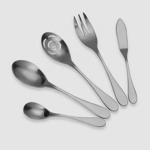 Couverts plaqués argent pour banquet de mariage Couverts argenterie Ensemble de cuillères et fourchettes Poignée design en acier inoxydable - Product Image 3