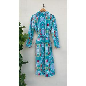 ชุดกิโมโนลายดอกไม้กำมะหยี่สำหรับผู้หญิงเสื้อคลุมอาบน้ำผ้ากำมะหยี่ยาวแบบอินเดียชุดกิโมโนเสื้อคลุมกำมะหยี่ใช้ได้ทุกเพศ - Product Image 2