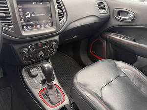 Voiture d'occasion abordable Jeep Compass Trailhawk 2019 conduite à gauche - Product Image 4