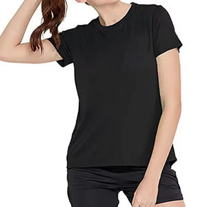 Camiseta clásica negra para mujer, ropa de calle con tela suave al tacto y diseño de tendencia de talla ajustada, ropa para todas las estaciones para mujer - Product Image 3