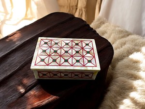 Caja de Joyería Artesanal Única de Piedra de Mármol con Madreperla Completa para Empaque de Lujo Premium - Product Image 2